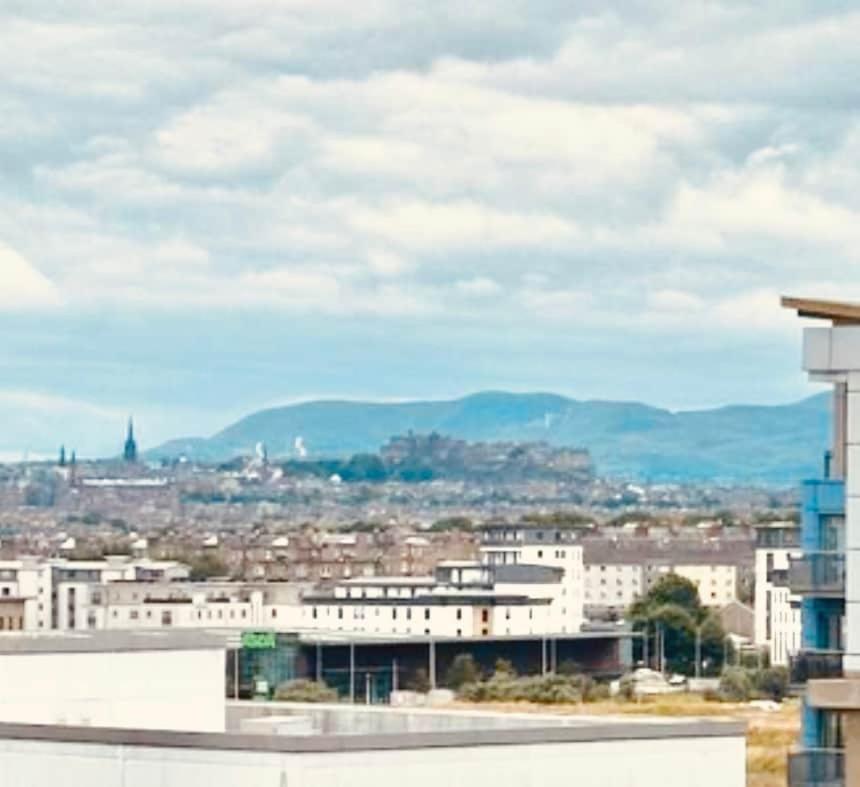 Ocean View Flat With Cozy Vibes * Edinburgh