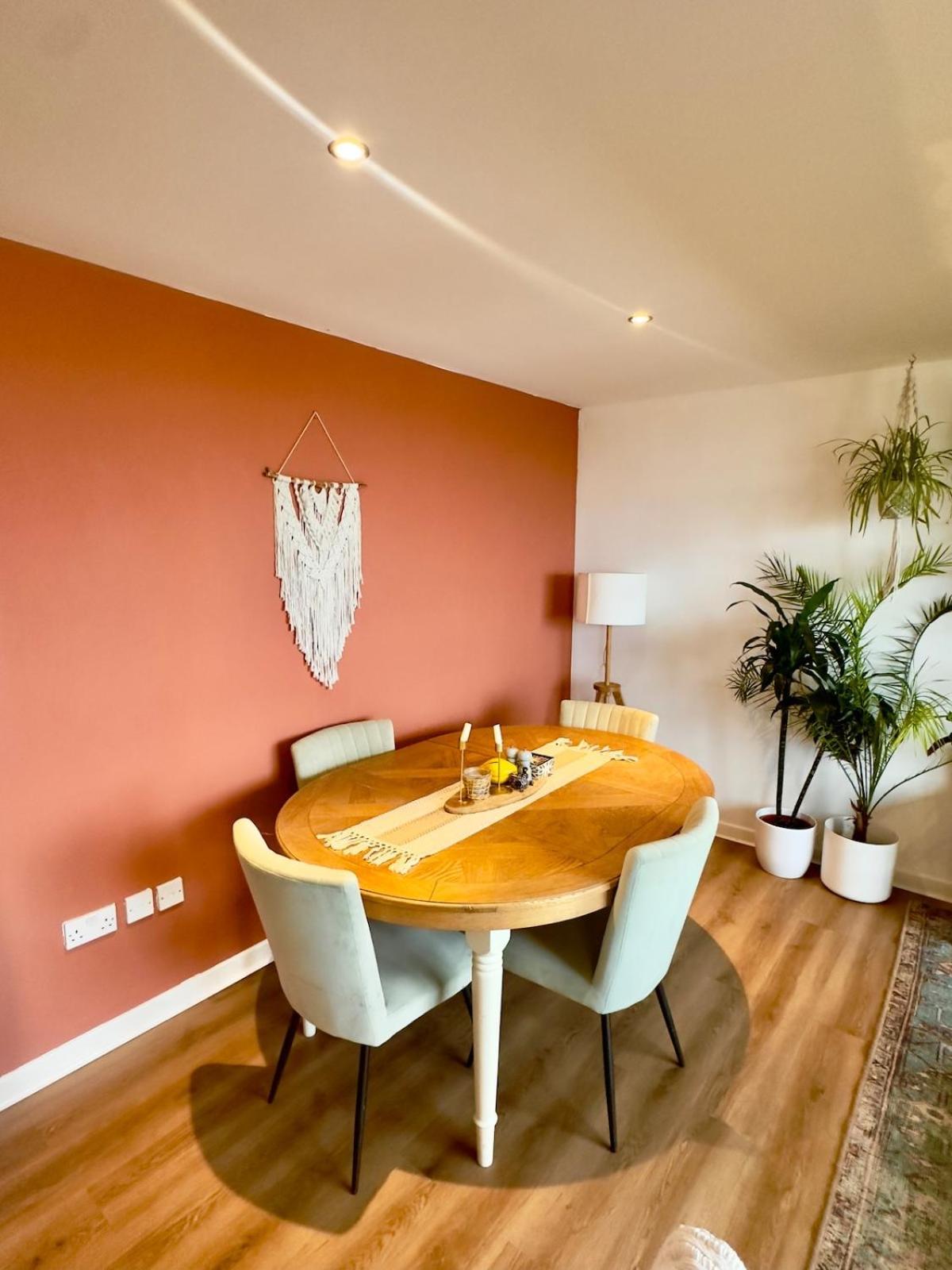 Ocean View Flat With Cozy Vibes Edinburgh