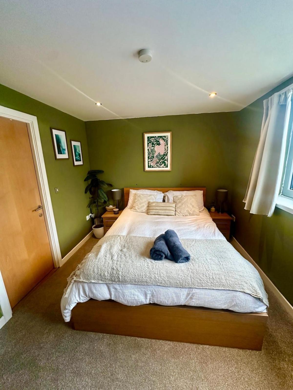 Ocean View Flat With Cozy Vibes Apartment