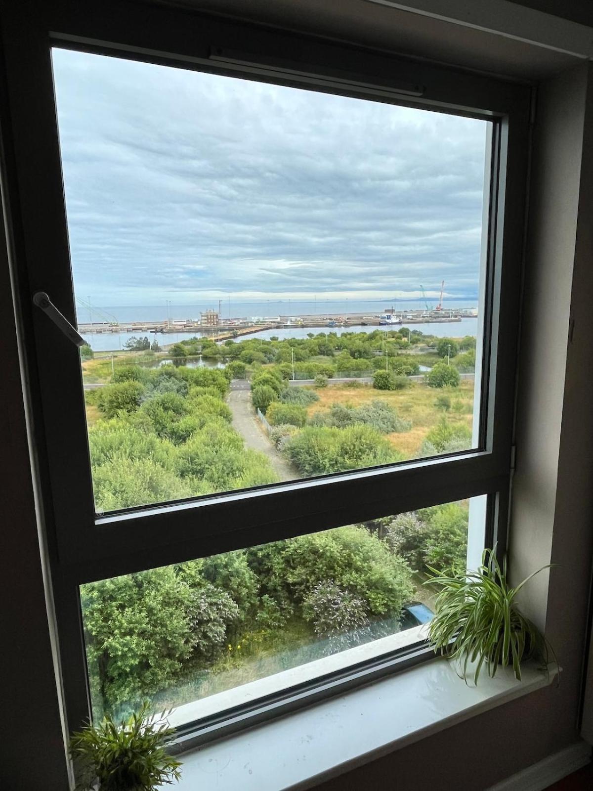 Ocean View Flat With Cozy Vibes *
