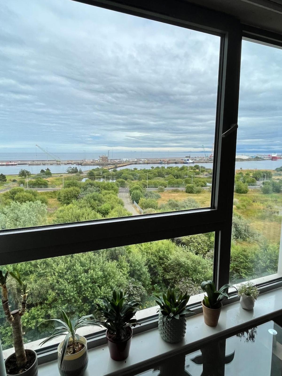 Ocean View Flat With Cozy Vibes *